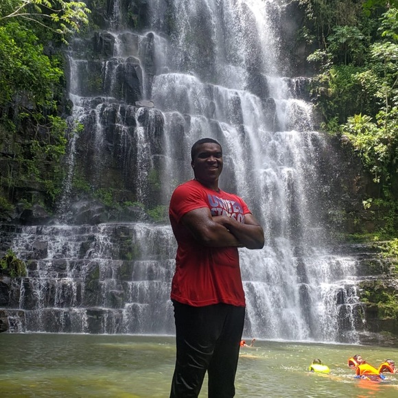 Meet your Posher, Brandon - Picture 2 of 3